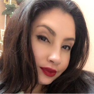 Meet your Posher, Marissa